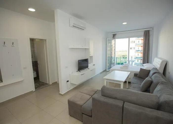 Апарт-отель Royal Palace Лежа